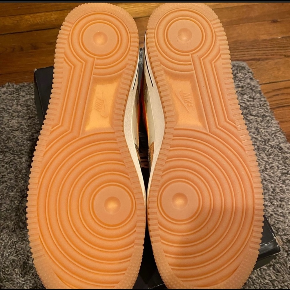 Nike Air Force 1 - Picture 3 of 5